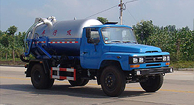 东风尖头吸污车
